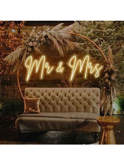 Lampa LED cu litere luminoase „MR & MRS” – Alb